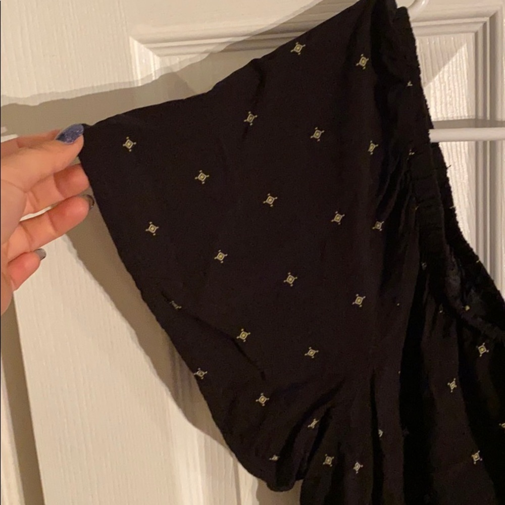 Torrid Size 2 - Off Shoulder Top - Picture 7 of 9